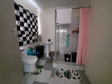 4 Bedroom Garden Flat