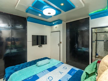 3 Bedroom Flat & Apartment