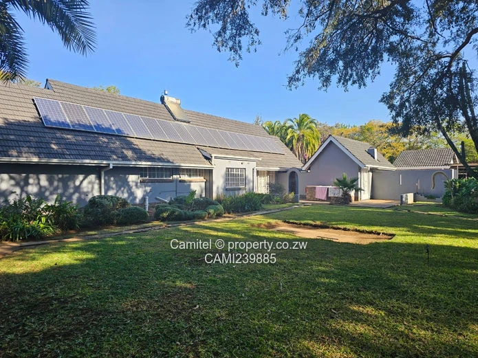 Borrowdale:Perfectly located home 4 beds main en-suite clean title deed