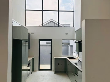3 Bedroom Garden Flat