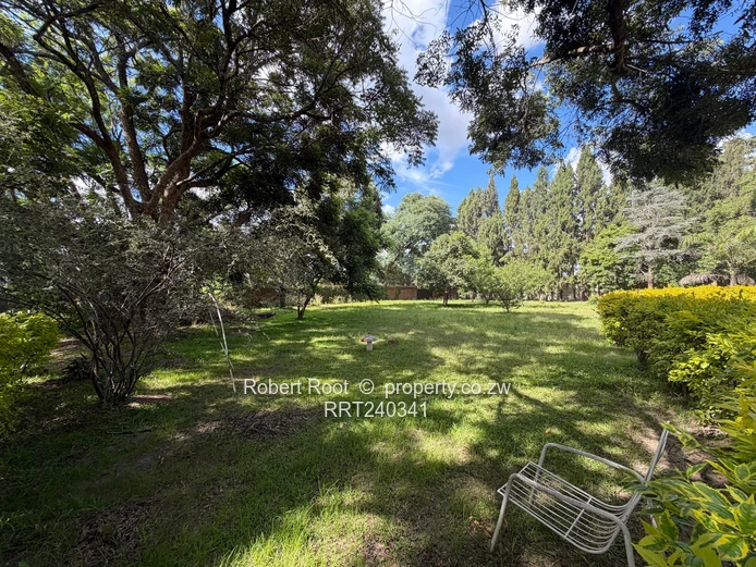 Stunning Road Road Frontage!