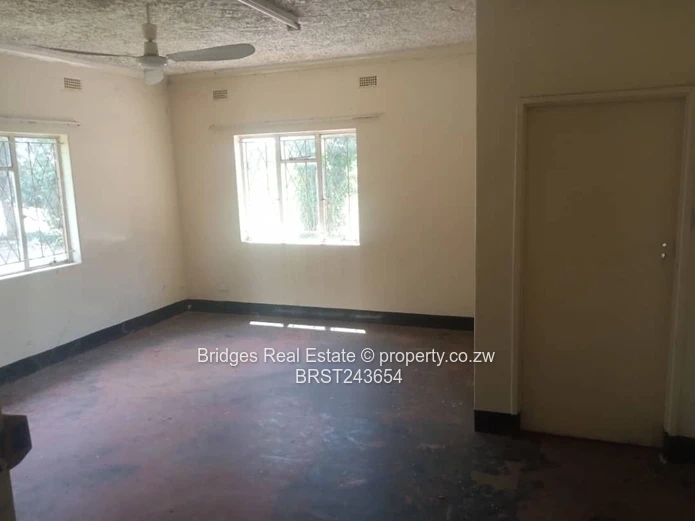 Multipurpose industrial warehouse for sale in Kadoma