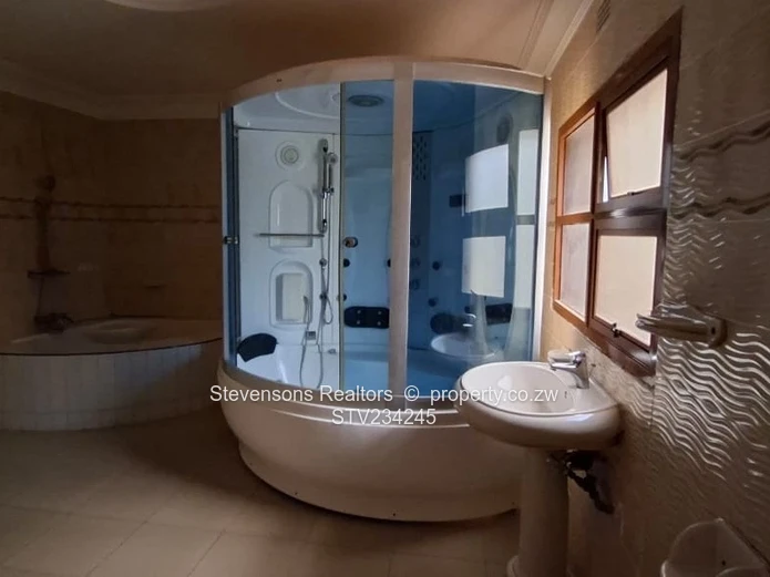 A luxurious 6 bedroomed house for sale in Shawasha Hills 