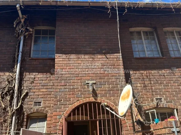 2 Bedroom Flat & Apartment