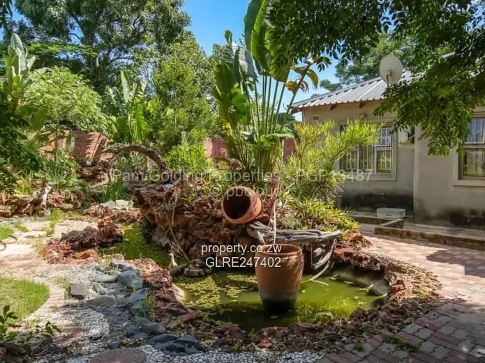 Charming, solid family home in Greendale — spacious and private on a generous 2,008 m² stand with a 
