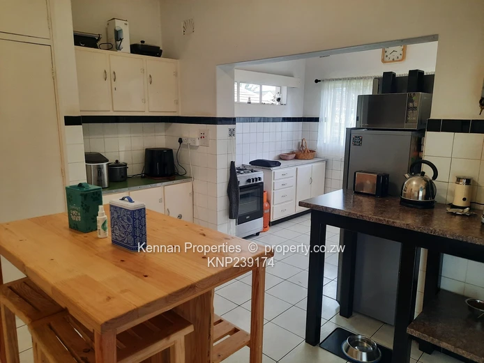 Neat  3 Bedroomed Home Close to Hellenic Schools