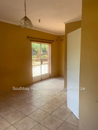 Marlborough house to let