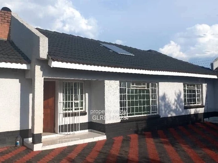 Spacious 2BR Westgate Home — Borehole & Large Paved Yard