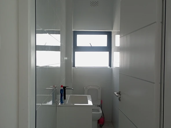 3 Bedroom Flat & Apartment