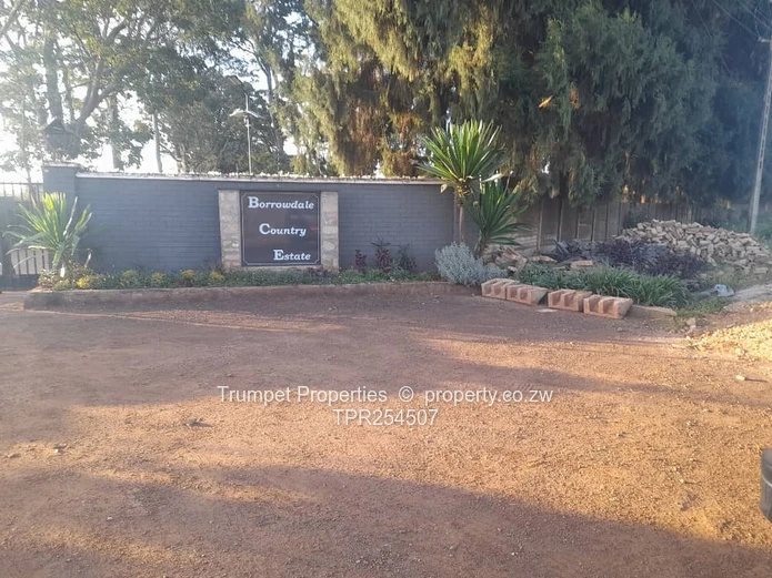 Borrowdale 2-bed Brick Shell on 1847m2, terms accepted (Sole Mandate)