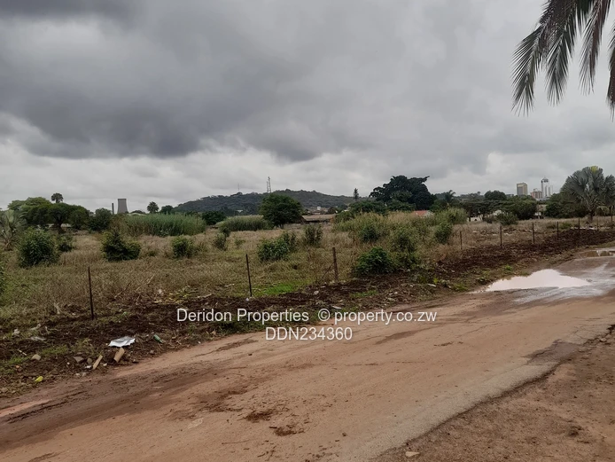 Prime land suitable for commercial use or Flats and Apartments 