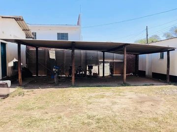 12 Bedroom Flat & Apartment