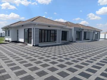 7 Bedroom House