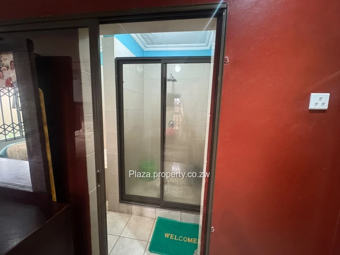 Modern 4- Bedroom Home for sale in Madokero