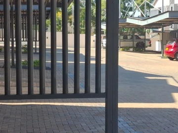 3 Bedroom Flat & Apartment