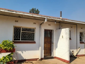 2 Bedroom Garden Flat