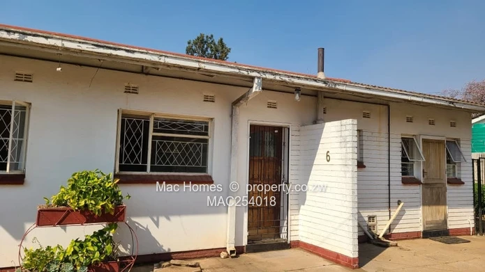 2 Bedroomed garden Flat to Let for immediate occupation (Sole Mandate)