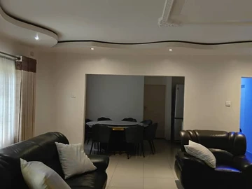 5 Bedroom House