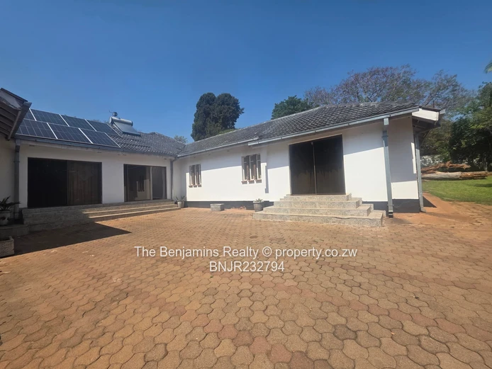 Fully Furnished Home In Greendale