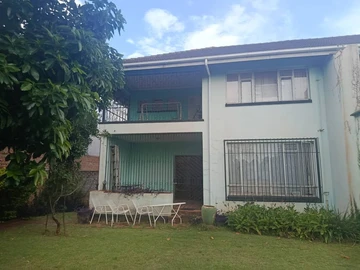 3 Bedroom Flat & Apartment