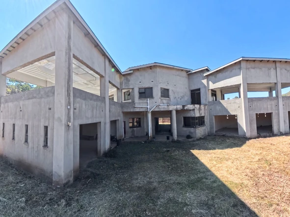 9 Bedroom House
