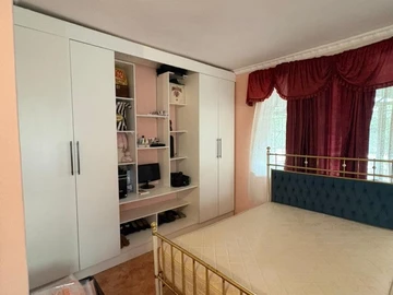 Farm & Agricultural Land