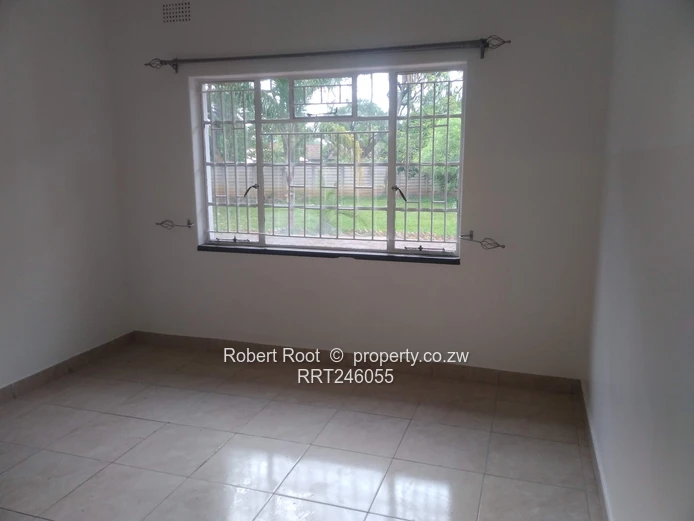 3 bed commercial / residential property in Mabelreign