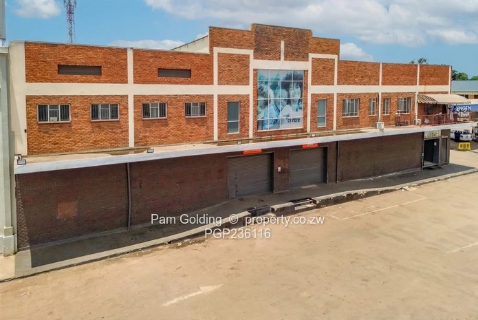 Commercial building for sale