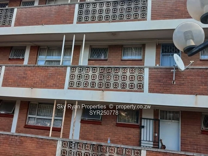 Odzi Flat For Sale