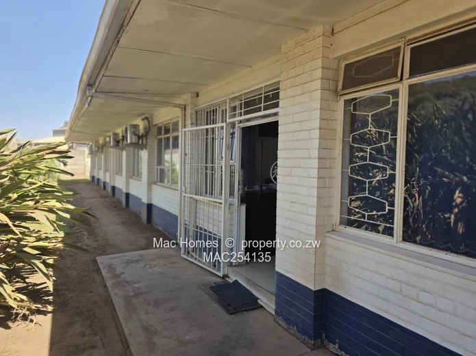  Prime Commercial Property For Sale – Willowvale