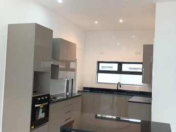 5 Unit Townhouse Complex