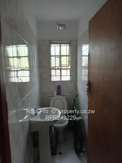 GLEN NORAH B HOUSE FOR SALE – USD 62,000 Situated on a corner stand measuring 250m², this well-maint
