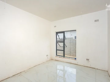3 Bedroom Garden Flat
