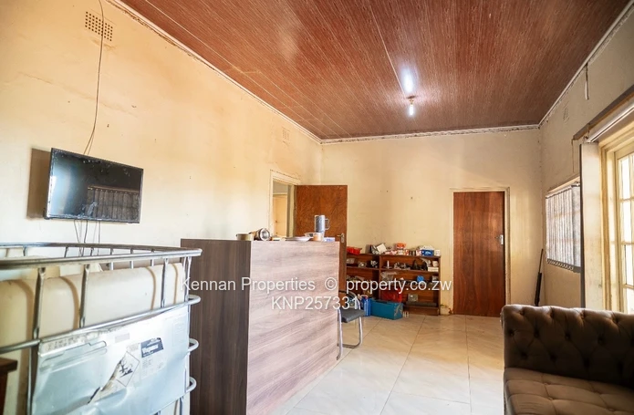 Prime 7000 sqm Property with Renovation and Development Potential.