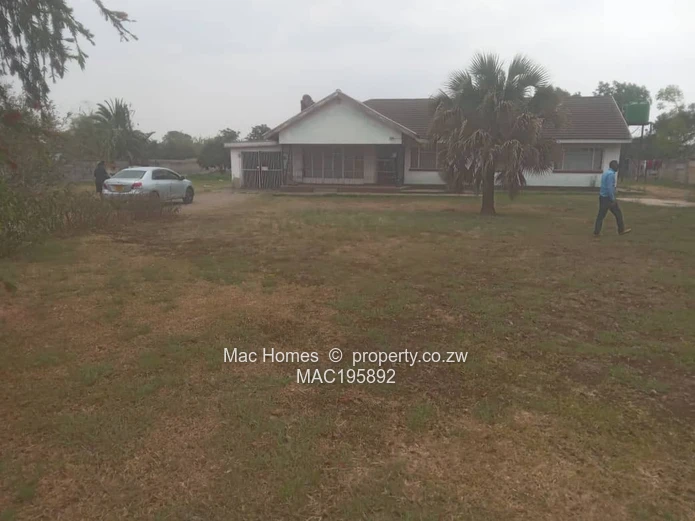 Meyrick Park 4-Bed Home on 4000m² 