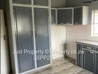 Hatfield 2Bed Cottage: Rent