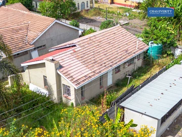 8 Bedroom House