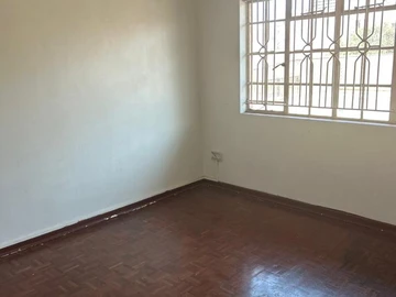 3 Bedroom Flat & Apartment