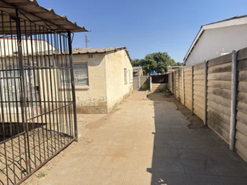 2 Bedroom House