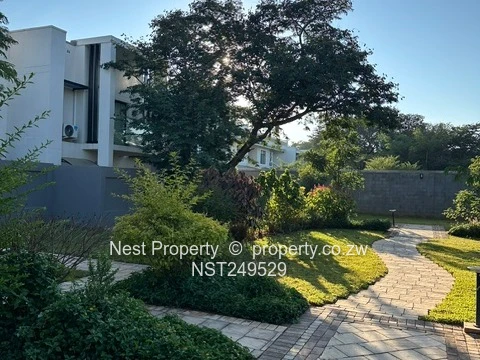 3 Bedroom Townhouse/Cluster for Sale in Victoria Falls