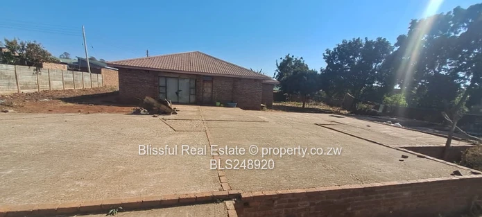 incomplete 5 bedroom house for sale in Tynwald 