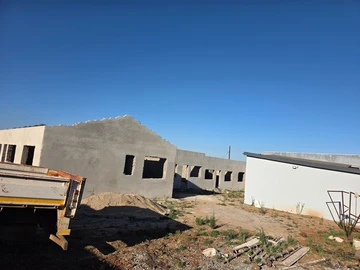 7 Unit Townhouse Complex