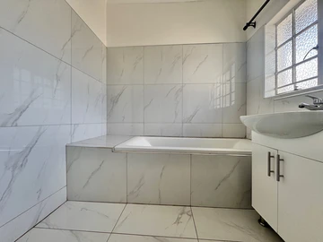 3 Bedroom Garden Flat