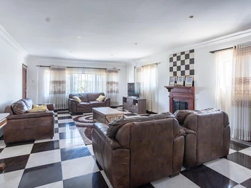 8 Bedroom House