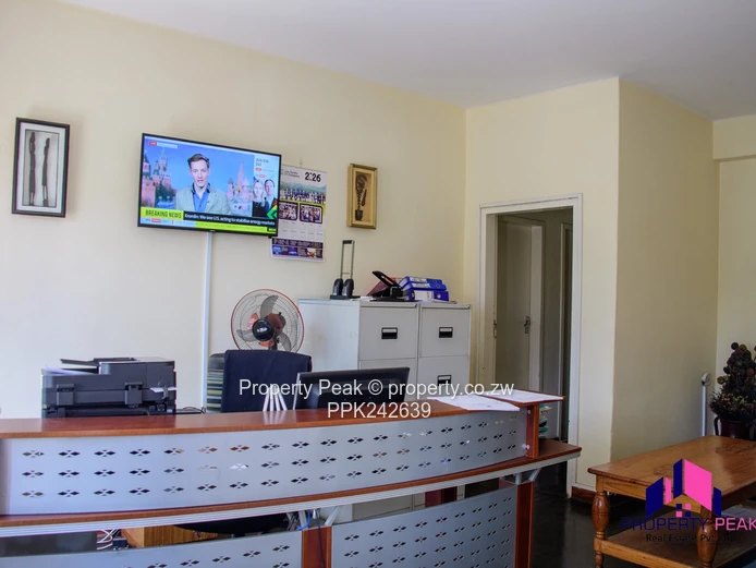 Avenues CBD: 12, 2 Bedroom Secure Apartment Block, Wooden Floors