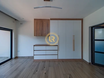 5 Bedroom Townhouse Complex