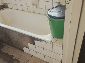 2 Bedroom Flat & Apartment