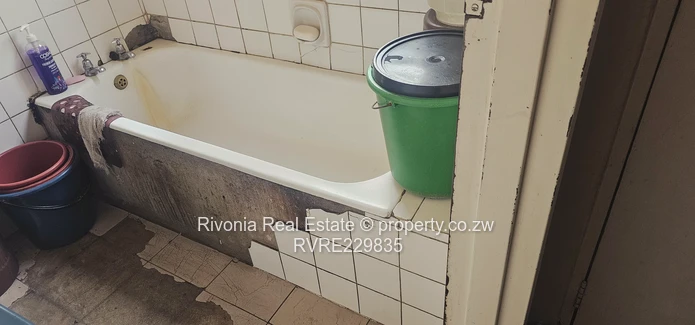 Secure  2-Bed Flat in Eastlea with Veranda & Borehole