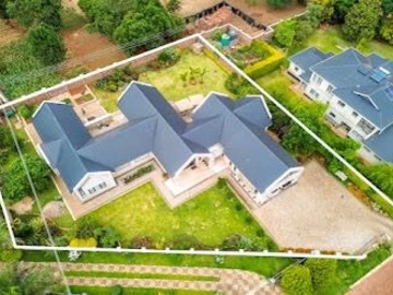 7 Unit Townhouse Complex