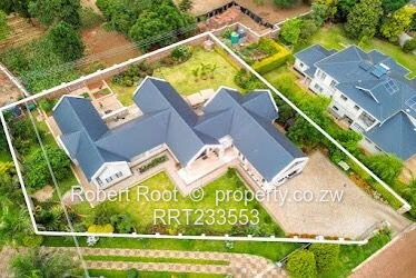 Stunning Home in Prestigious Neighboorhood